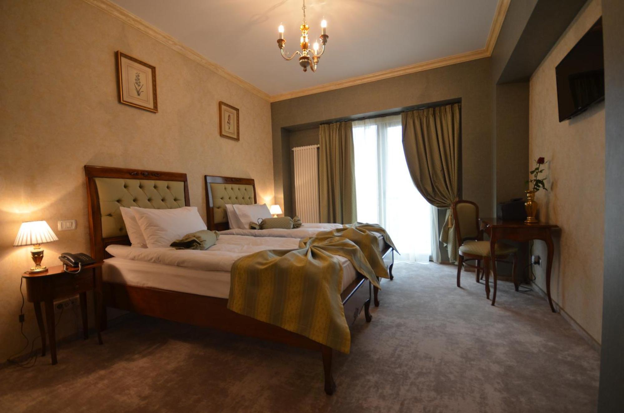The Arlington Boutique Hotel Craiova Room photo