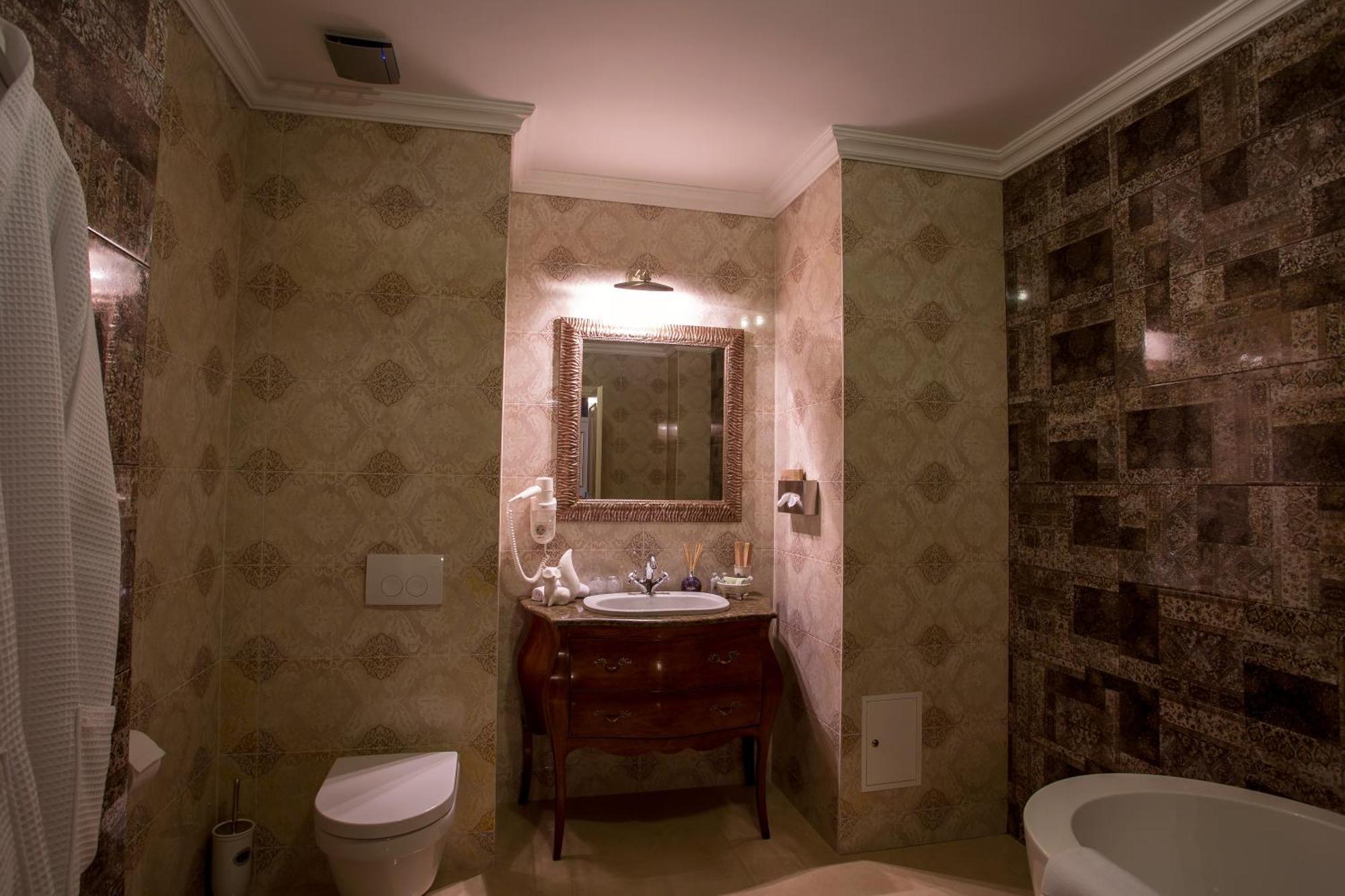 The Arlington Boutique Hotel Craiova Room photo