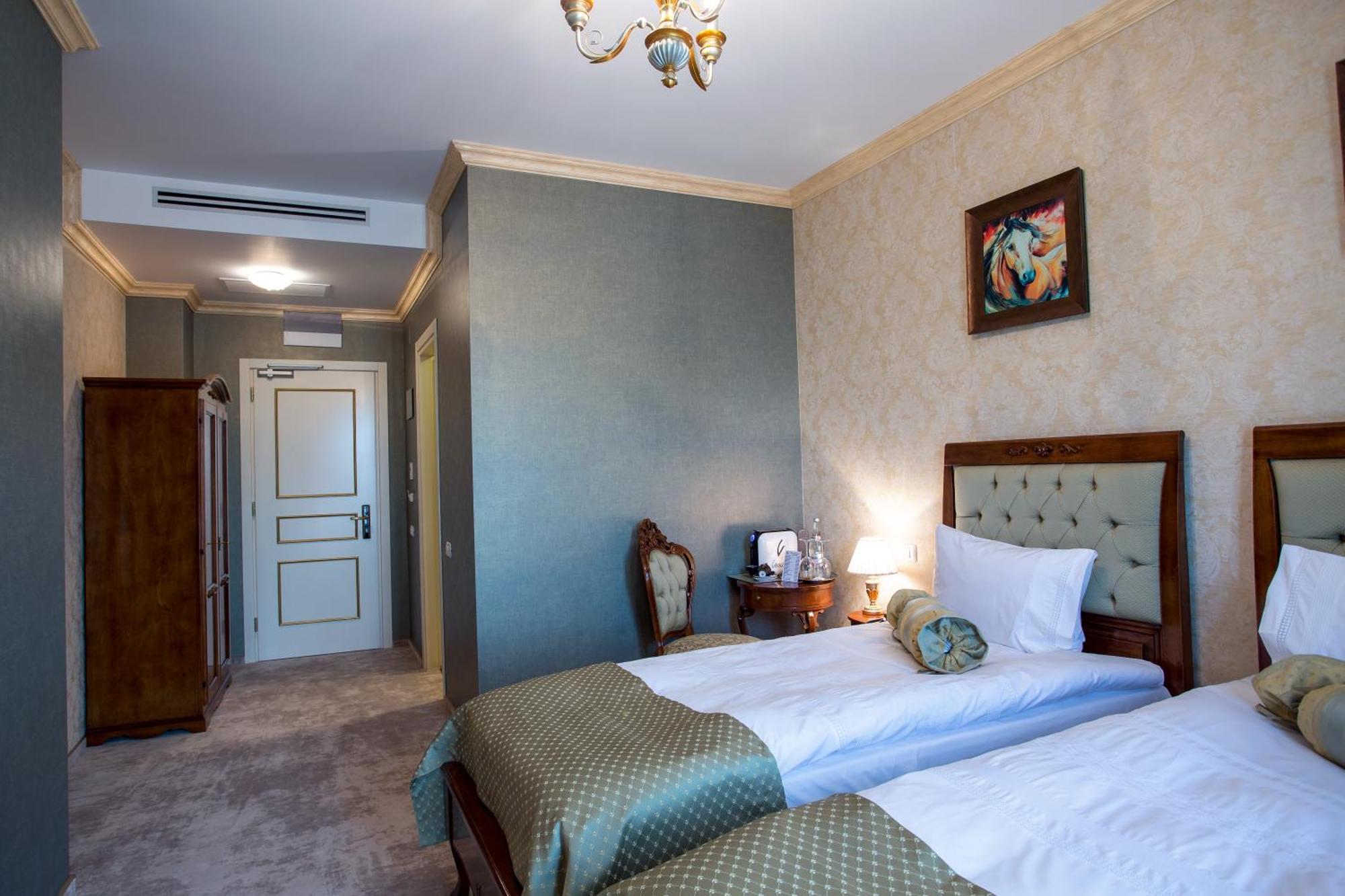 The Arlington Boutique Hotel Craiova Room photo